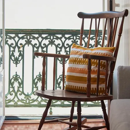 Historic Alfama Delight Апартаменты *