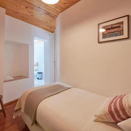 Historic Alfama Delight, By Timecooler Apartment Lisbon