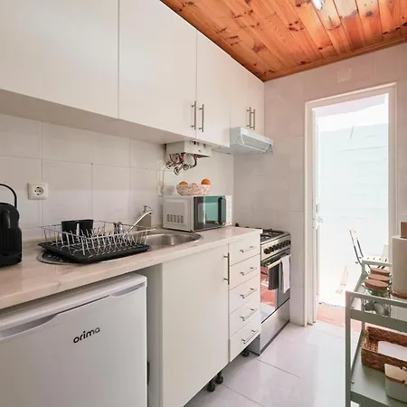 Historic Alfama Delight, By Timecooler Lisbon