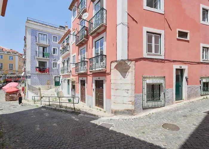 Historic Alfama Delight, By Timecooler Διαμέρισμα