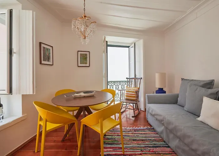 Historic Alfama Delight, By Timecooler Lisboa