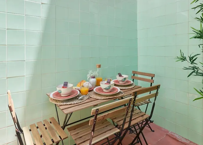 Historic Alfama Delight, By Timecooler Διαμέρισμα